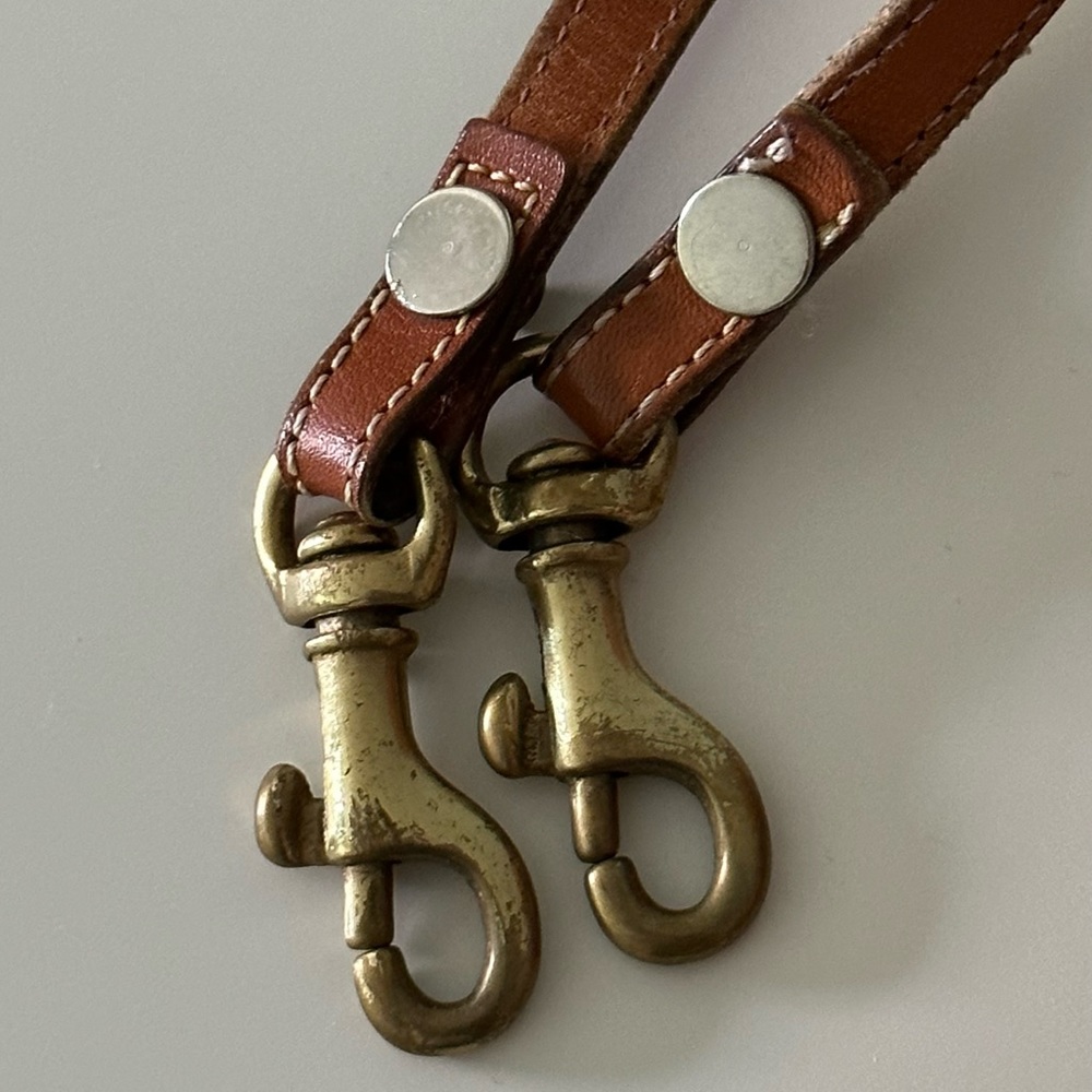Dooney & Bourke All-Weather Leather Small Zip-Along Crossbody Wallet Belt Purse - Picture 9 of 12